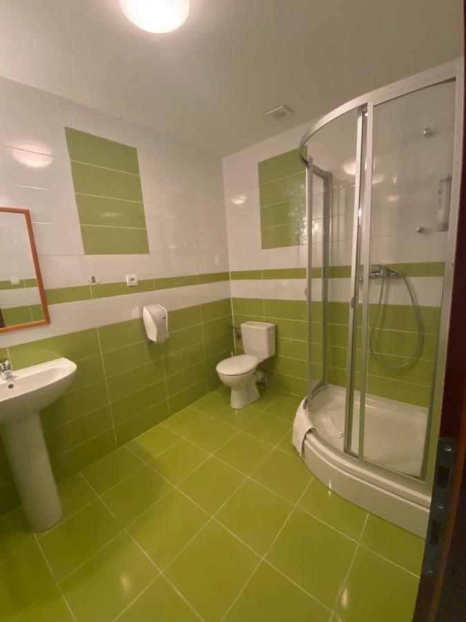Konsky Dvor Hotel Brzotin Ngoại thất bức ảnh